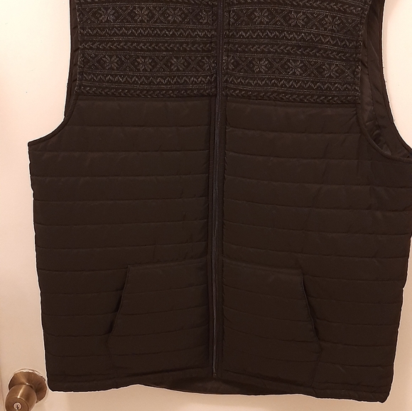 TELLURIDE .WOMEN'S VEST. SZ::XL FULL ZIPPED UP. QUILTED .BLACK - Picture 2 of 8